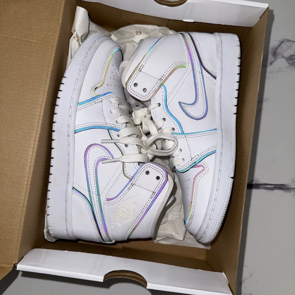 Nike Jordan 1 mid white lightning